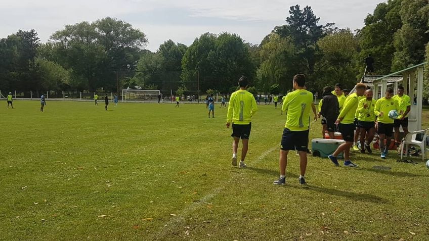 Santamarina se probó con Temperley