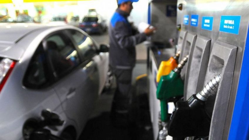 Postergan un alza en los impuestos de los combustibles y buscan mantener tarifas