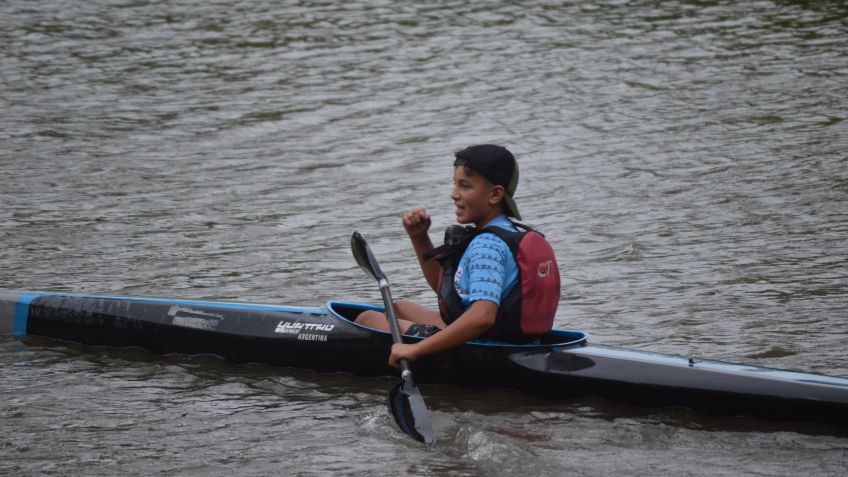 Palistas del CNF resultaron campeones del zonal de canotaje