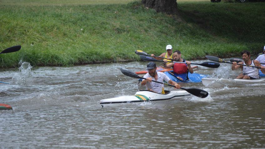Palistas del CNF resultaron campeones del zonal de canotaje