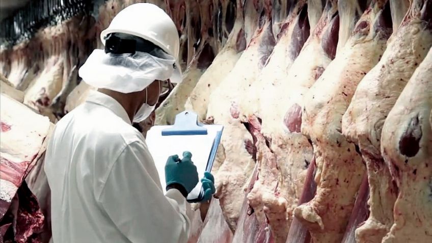 El déficit en el intercambio comercial con China se redujo 70%