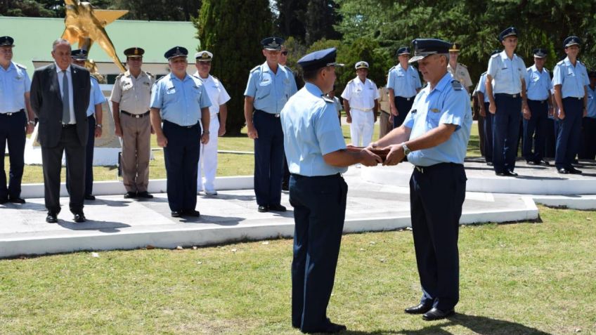 El Comodoro Máximo José Robertson asumió como nuevo Jefe de la VI Brigada Aérea