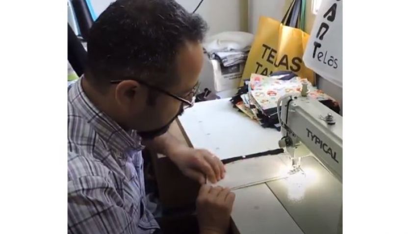 Eman y Zeban, los sirios que confeccionan los kits escolares que entrega el Municipio