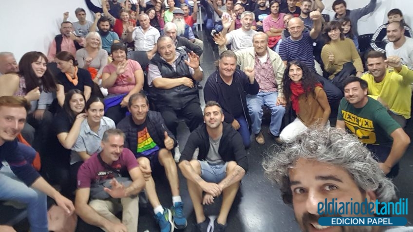 "El músico está cansado de remarla frente a un montón de situaciones sin estar acompañado"