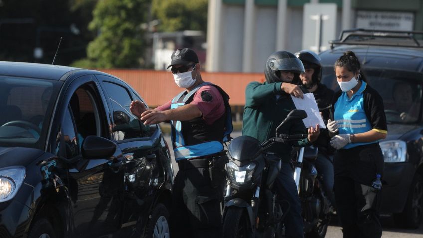 En dos semanas de aislamiento hubo más de 25.400 detenidos