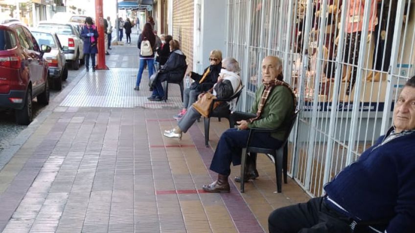 Señalización y mayor orden en los bancos