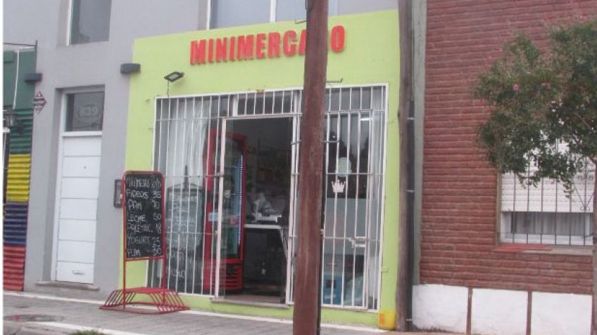 Le robaron dinero a un comerciante