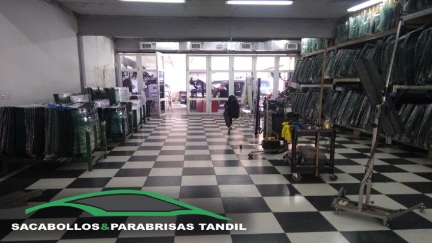 "Estamos reparando autos con permiso para circular" 
