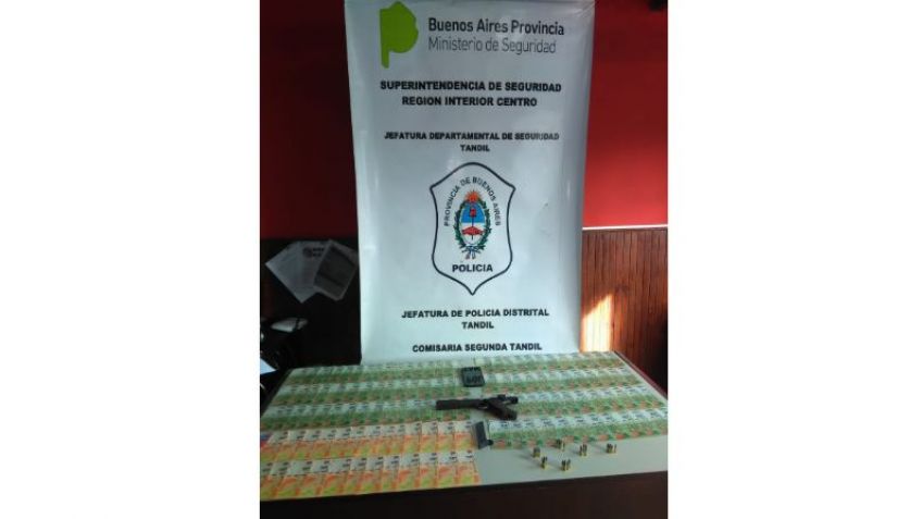 Secuestran droga, dinero y un arma en allanamientos