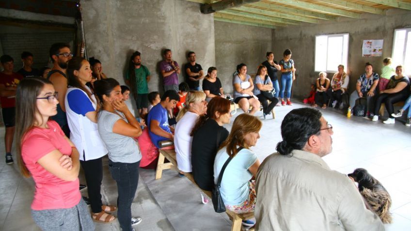 "Con la llegada del frío se empiezan a notar las fallas estructurales de nuestro barrio"