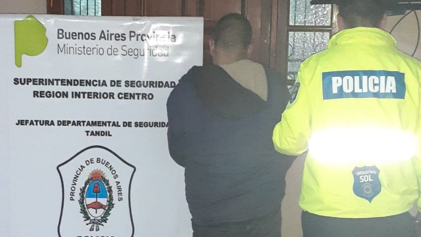 Detienen a dos sujetos que, alcoholizados, atacaron a personal policial