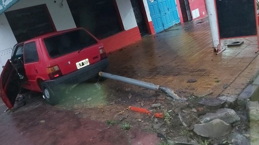 Reponen semáforo que fue tirado por automovilista