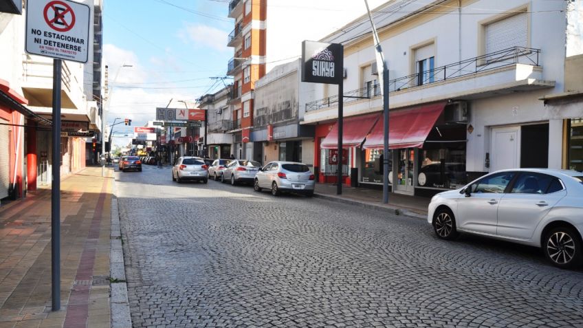 La venta de vestimenta y sectores del turismo registraron caídas del 45%