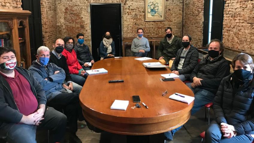 Reunión entre el municipio y los clústers quesero y porcino