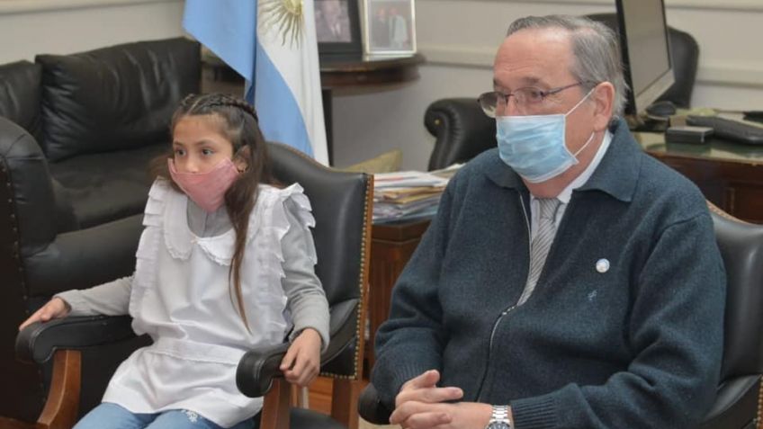 Se llevó a cabo el acto "virtual" por el Día de la Bandera