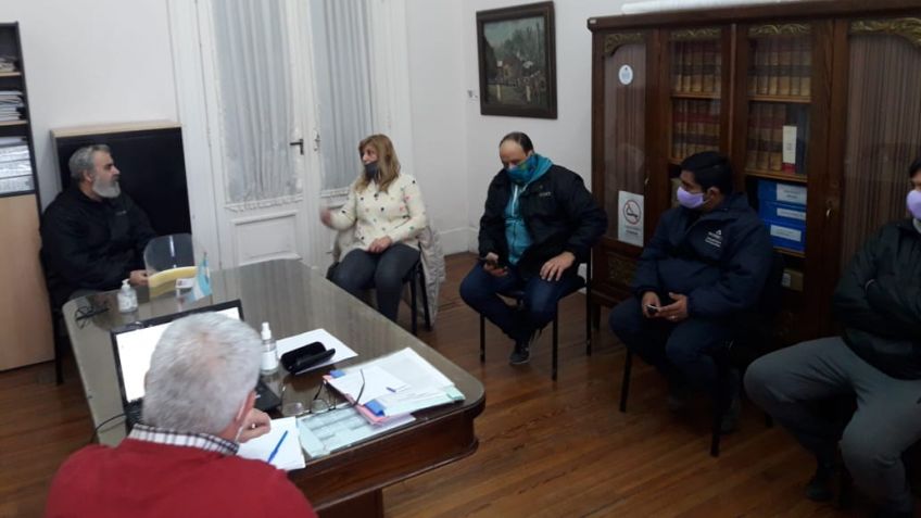 Municipales van al paro: "Mañana se cierra el portón de Buxton y no entra ni sale nadie"