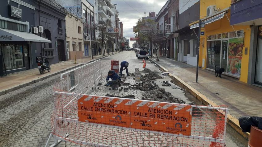 Realizan distintas tareas de bacheo en las calles