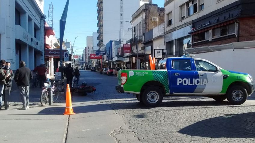 Motociclista atropelló a dos mujeres en pleno centro