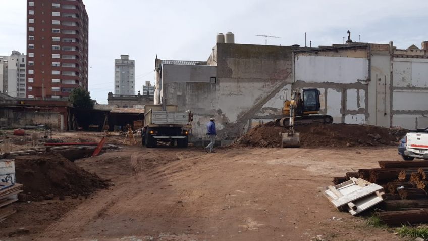 Empezaron a construir el estacionamiento subterráneo del futuro Paseo del Banco