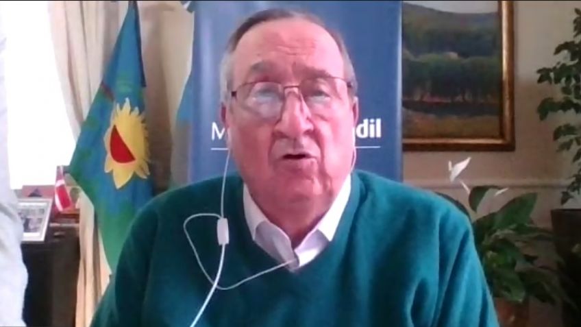 Tras los dos casos, Lunghi dijo que seguirán "aislando e hisopando" y ratificó la Fase 5 