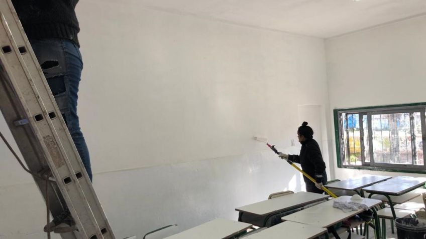 Organizaciones sociales pintan escuelas públicas en la ciudad