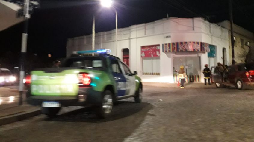 Choque entre dos camionetas en pleno centro