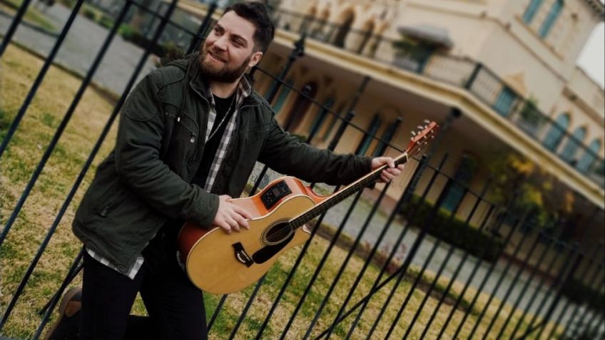 "La música siempre fue mi segunda pasión"