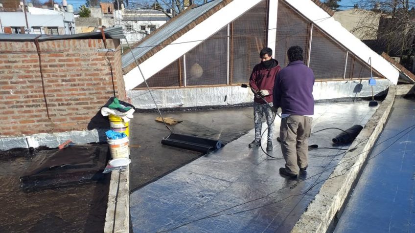 Avanzan las distintas obras que se desarrollan en el Jardín de Infantes 924