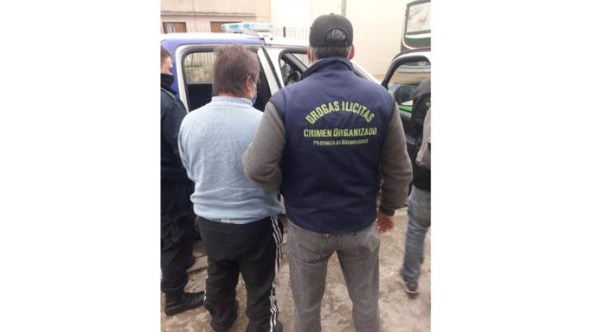 Detienen por sexta vez a un hombre por venta de drogas: estaba con domiciliaria