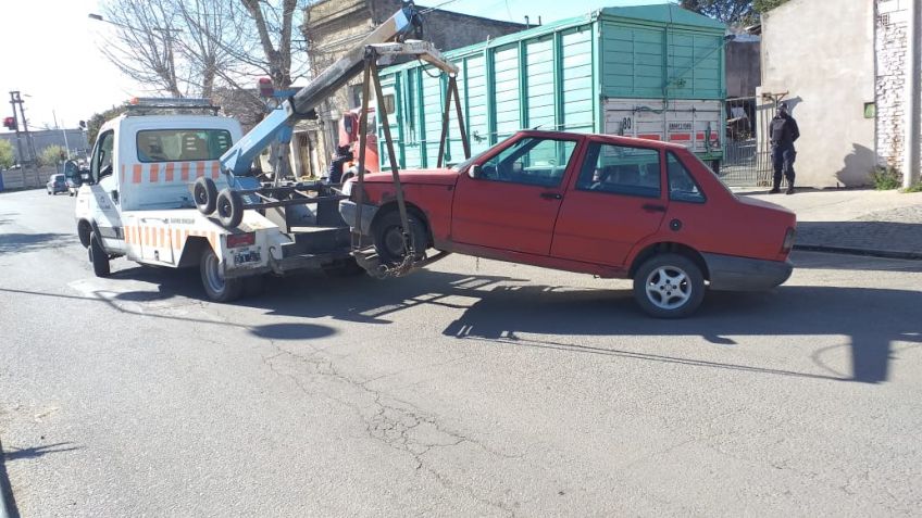 Clausuraron taller sin habilitación y se llevaron autos sin papeles