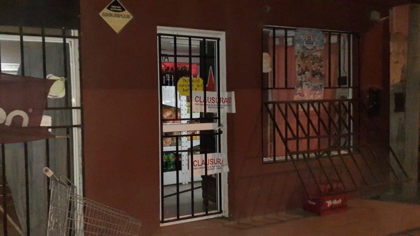 Clausuran comercio que atendía fuera del horario permitido y con habilitación vencida