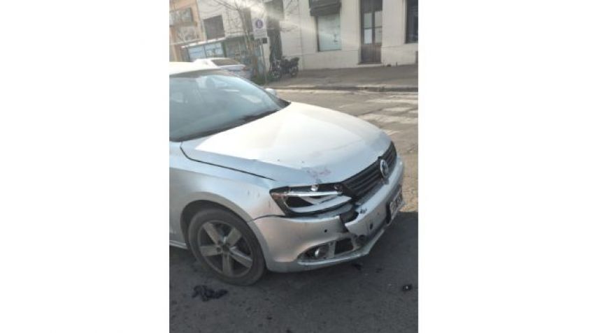 Motociclista herido tras chocar con un auto en España y Rodríguez