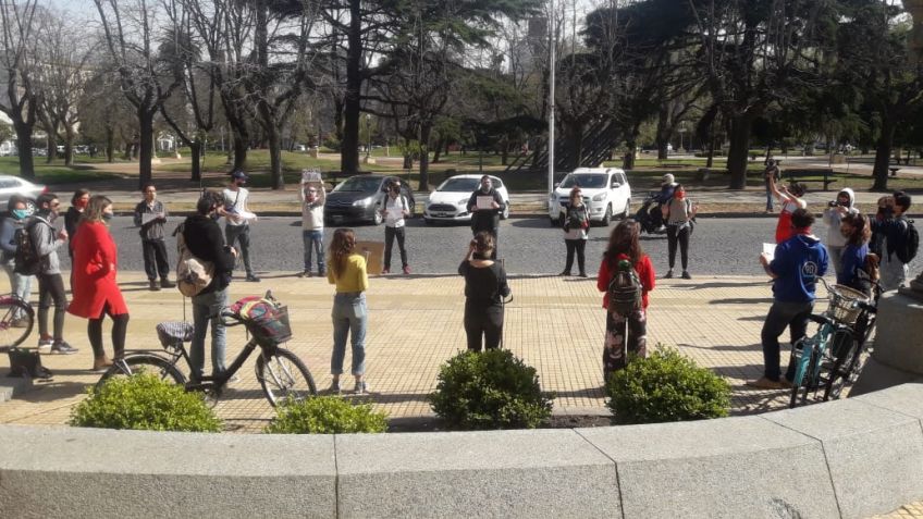 El colectivo cultural pidió "pensar y decidir de qué manera ayudar al sector que más desprotegido está" 
