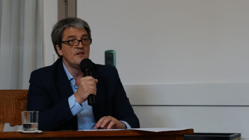 Nicolini volvió a escena y presentó dos proyectos de educación virtual