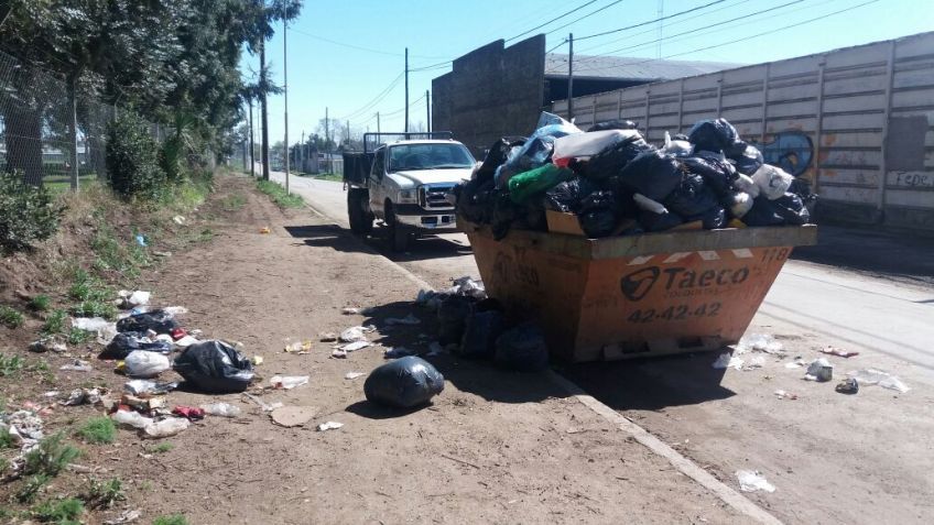 Ante el paro de recolectores, colocan contenedores en las calles 