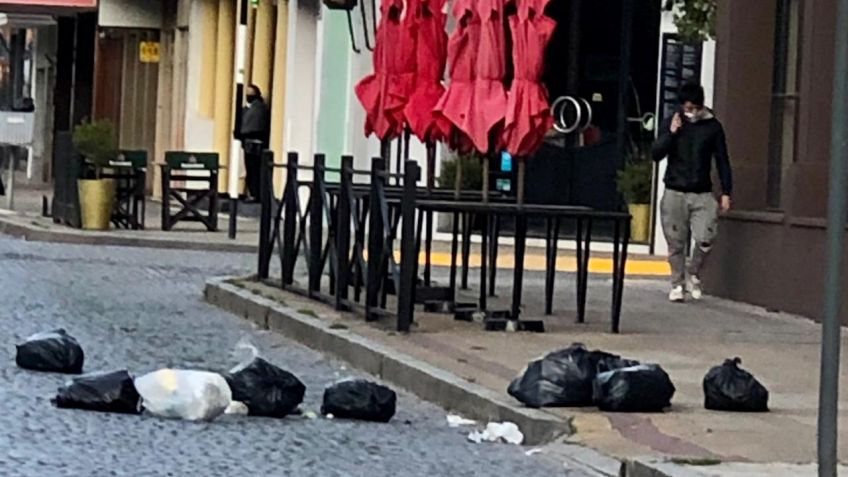 La ciudad amaneció cargada de residuos en las veredas