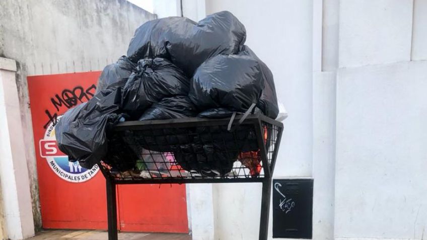 La ciudad amaneció cargada de residuos en las veredas