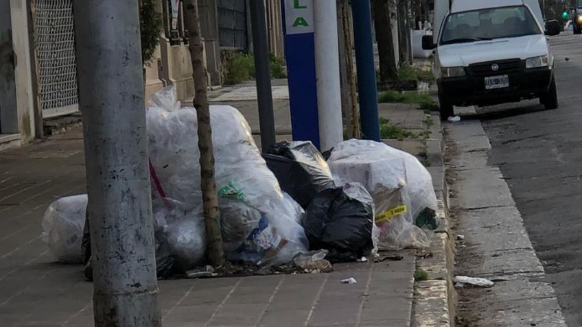 La ciudad amaneció cargada de residuos en las veredas