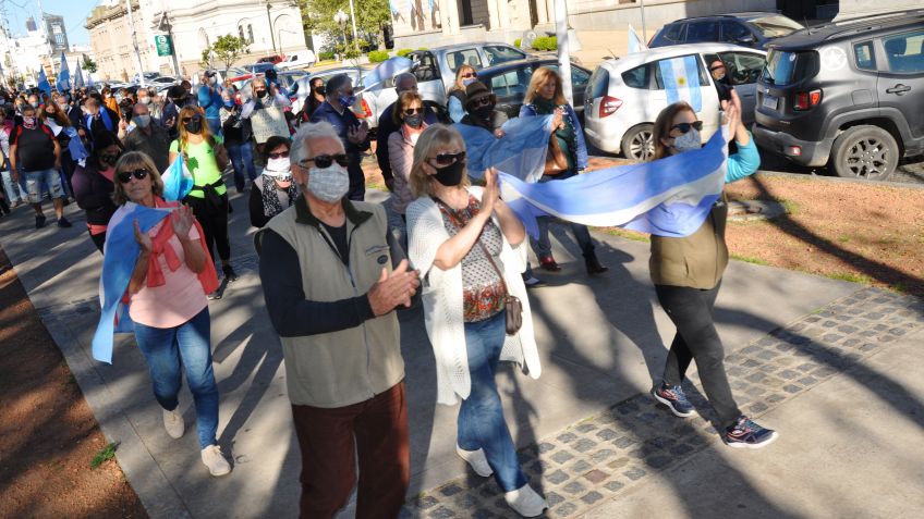 En Tandil se replicó el banderazo contra el gobierno nacional