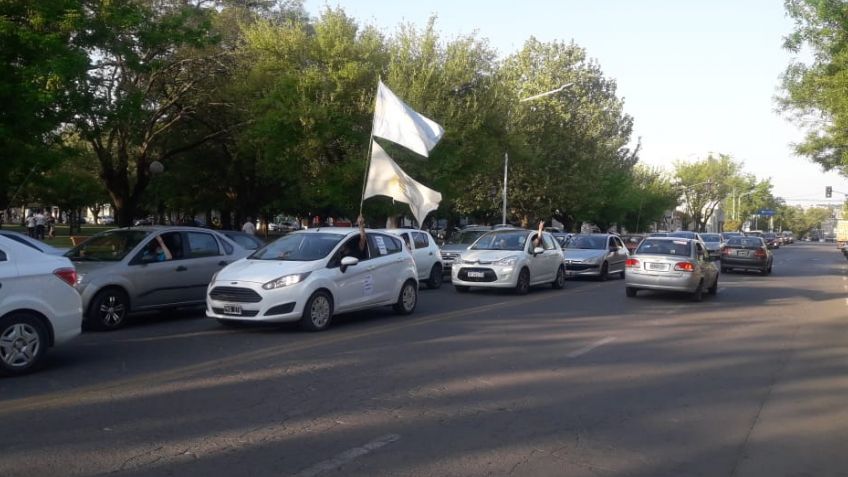 Tandil tuvo su propia caravana por el Día de la Lealtad