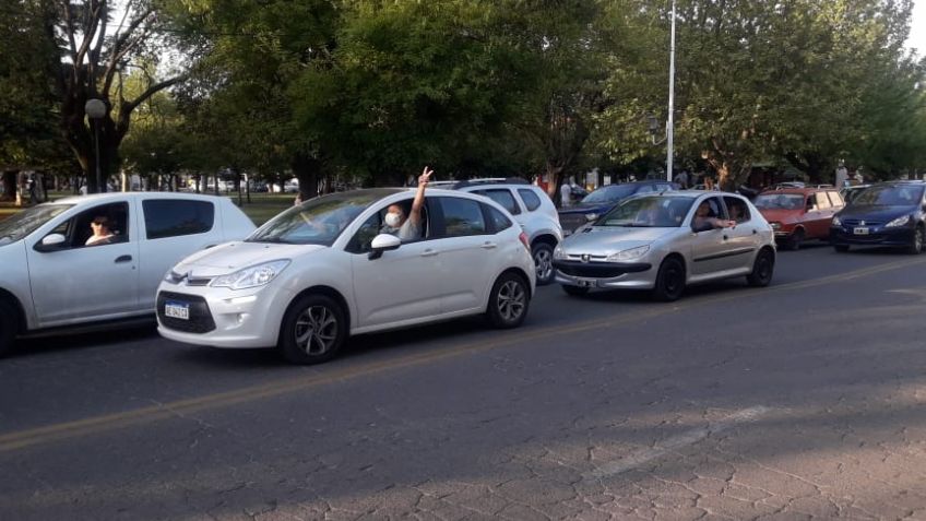 Tandil tuvo su propia caravana por el Día de la Lealtad