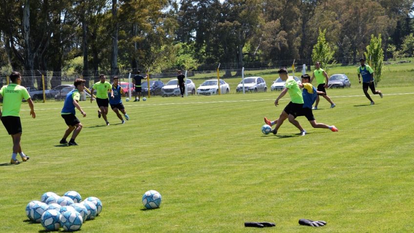 Santamarina sigue entrenando y se prepara un nuevo amistoso