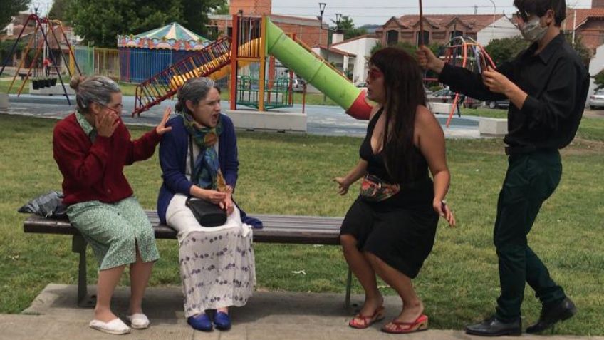 Se realizó una "Suelta Teatral" pidiendo la apertura de las salas