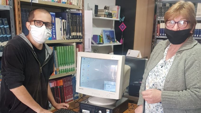 Entregaron computadoras de diferentes Bibliotecas de la ciudad