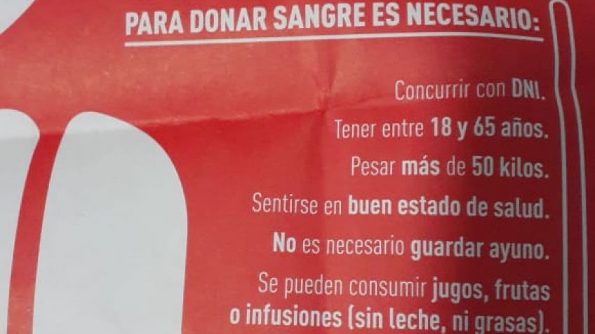 Se necesitan dadores de sangre para un enfermero