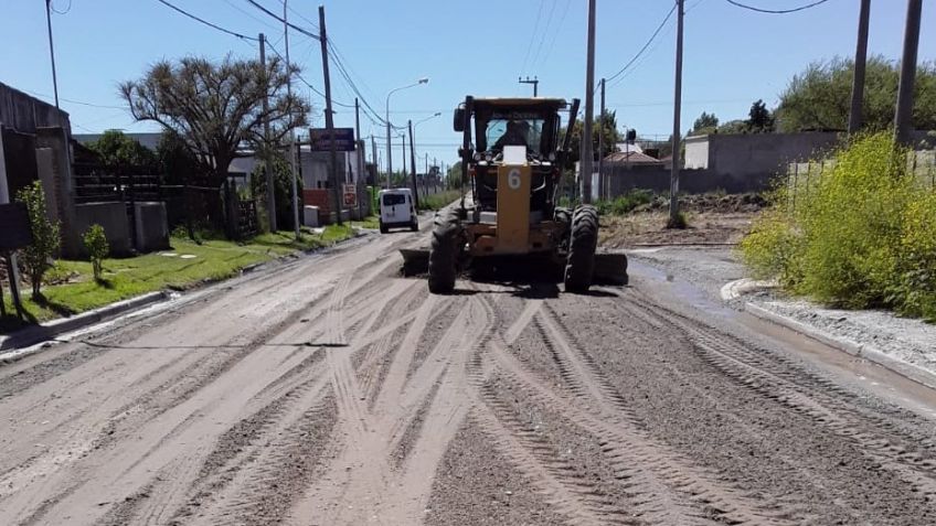 En los últimos 30 días se mejoraron más de 25 cuadras de calles de tierra