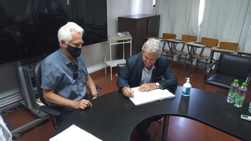 Importante donación de Tarjeta Elebar al Hospital de Bolívar
