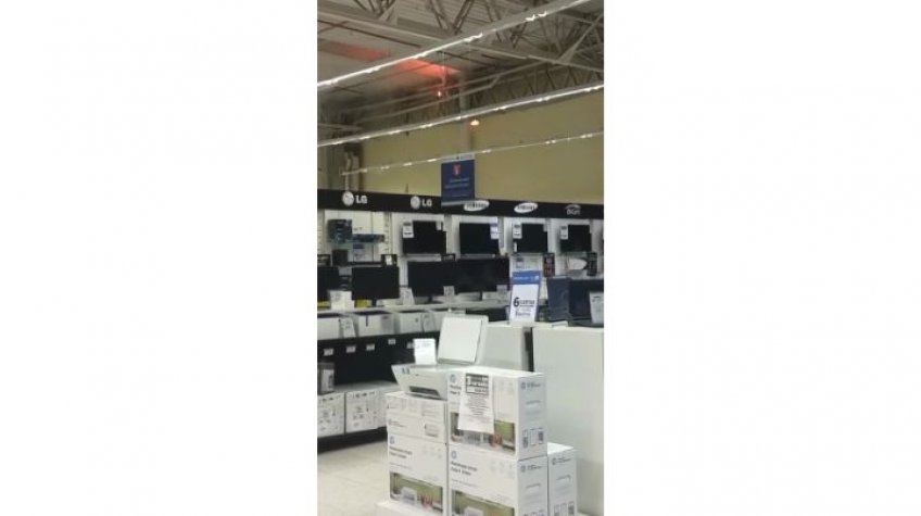 Un cortocircuito provocó un incendio en Carrefour