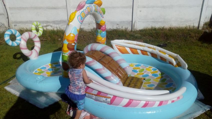 Le robaron la piletita a un niño de dos años y sus padres piden recuperarla