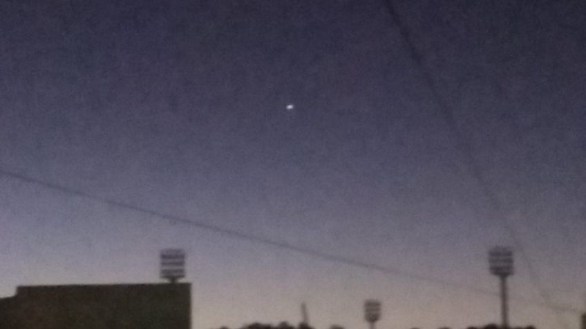 El Parque Independencia fue el punto de encuentro para ver la "Estrella de Belén"